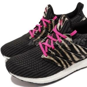 Adidas Ultraboost DNA Zebra NWT Size 9
